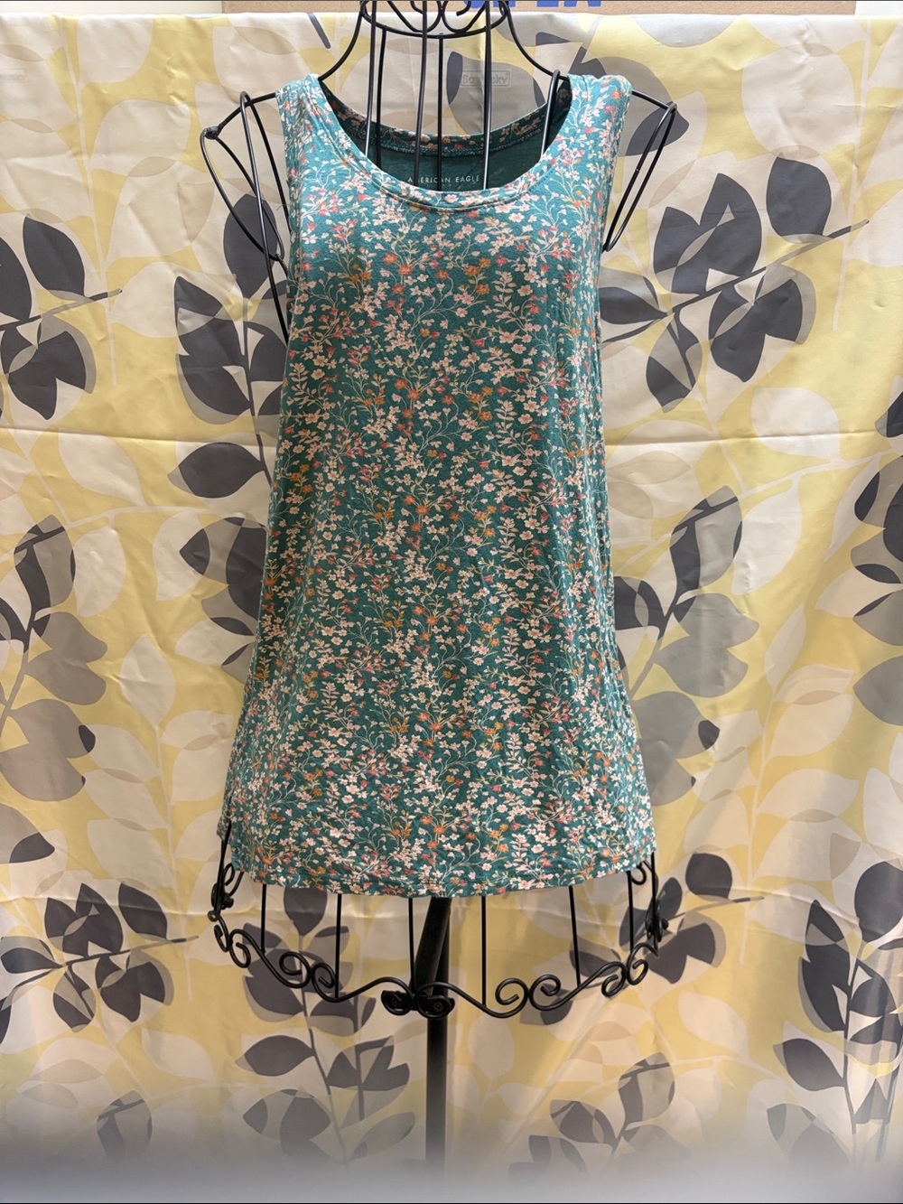 American Eagle Outfitters Teal Floral Scoop Neck Tank